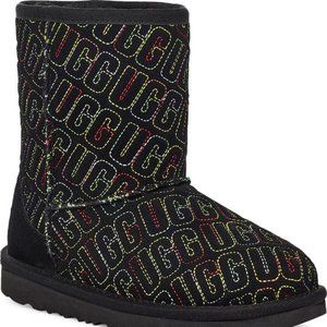 Ugg Kids Classic ll Graphic Stitch Short Boot